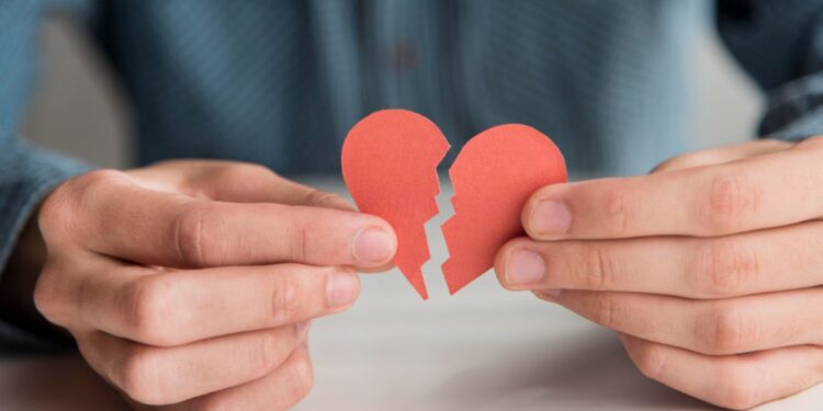 Sevgiliyken Sosyal Medyada Yayınlanan Fotoğrafların Ayrıldıktan Sonra Diğer Tarafın Talebine Rağmen Kaldırılmaması